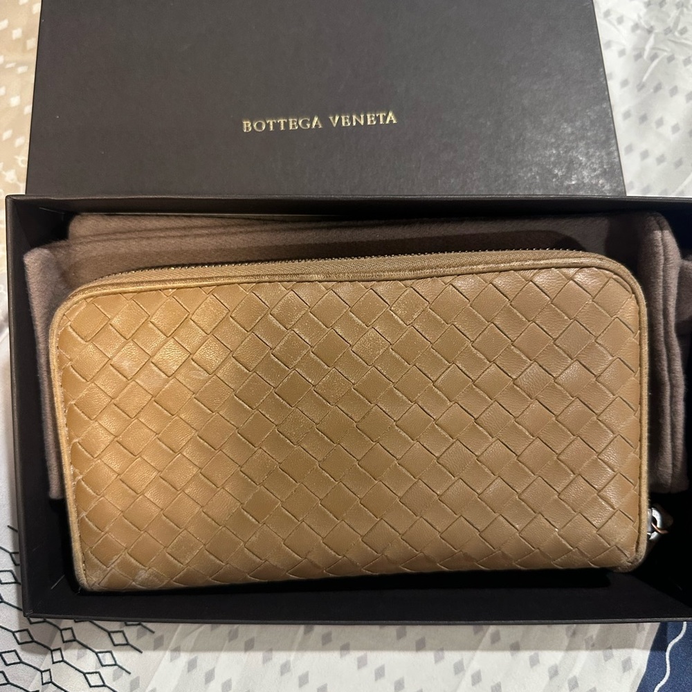 Bottega Veneta Beige Woven Leather Wallet